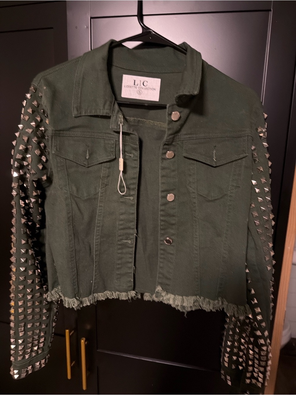Lizeette Collection Studded Cropped Jean Jacket Size Small